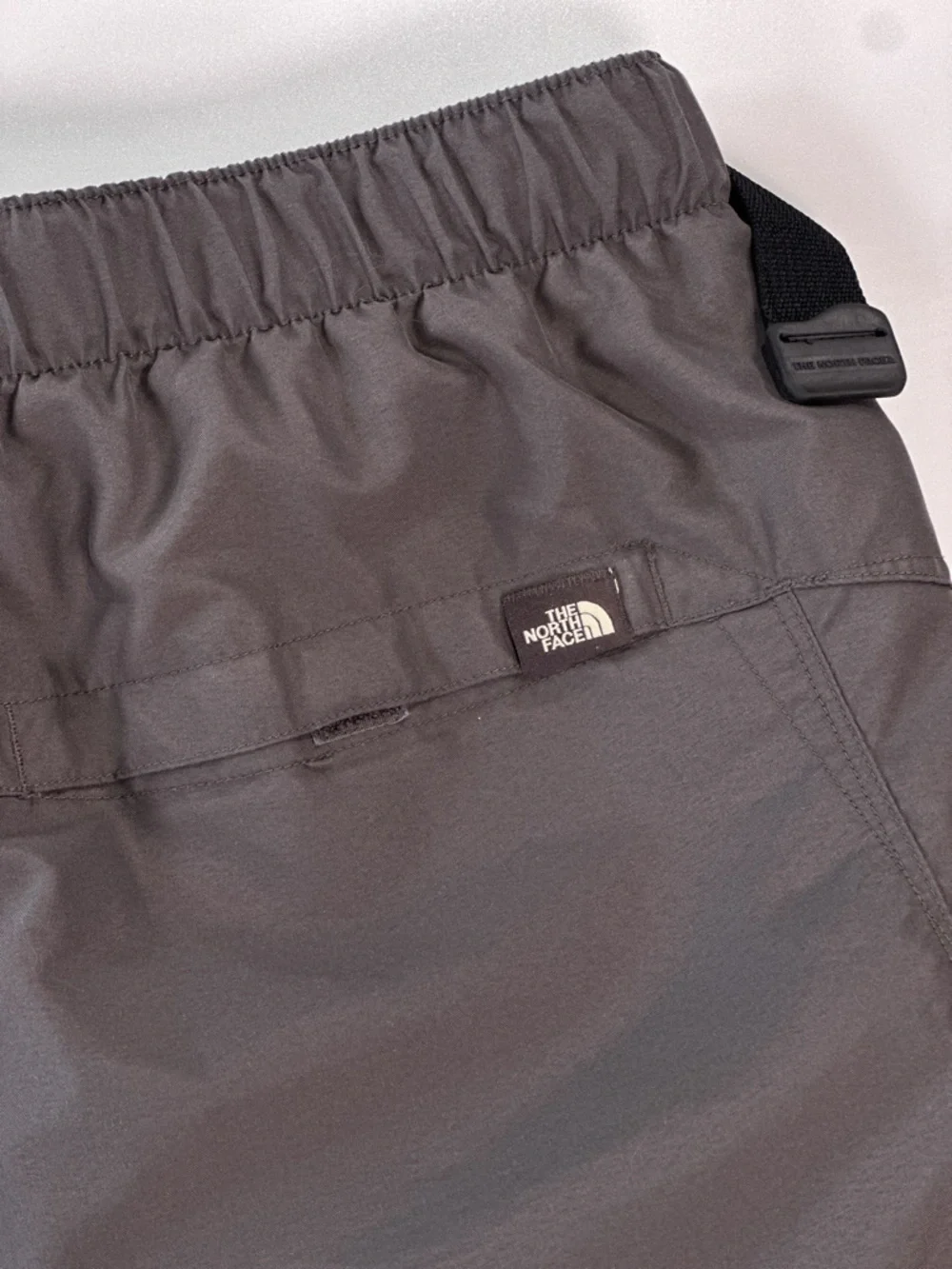 The North Face Men’s Utility Cargo Hiking Shorts Gray M